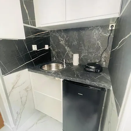 F2 - Pantheon - Jardin Du Luxembourg - Cathedrale Notre-dame De - Quartier Touristique - 4 Pers