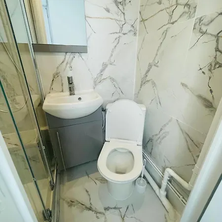 Apartment F2 - Pantheon - Jardin Du Luxembourg - Cathedrale Notre-dame De - Quartier Touristique - 4 Pers Paris